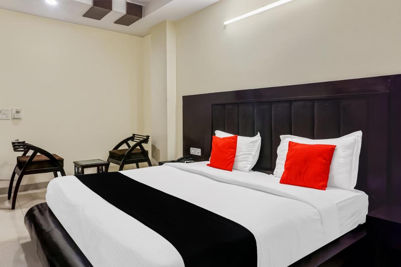Capital O Hotel Jeyan Inn Near Gurudwara Shri Bangla Sahib Delhi  Exterior photo